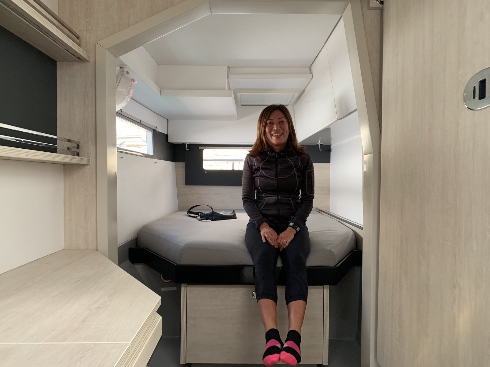 Yuka discovering her forward cabin for the first time
