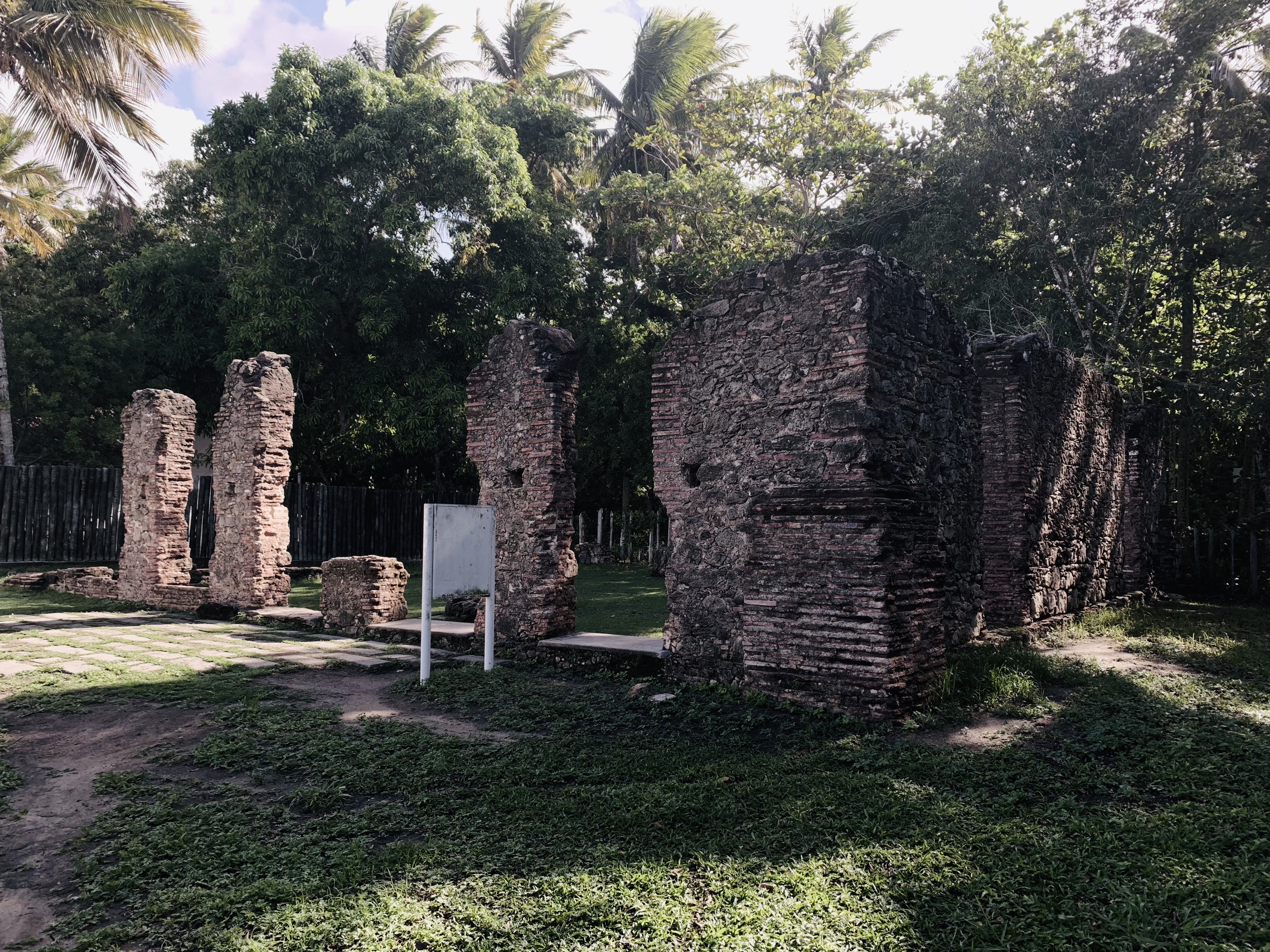 Santa Cruz Cabralia ruins