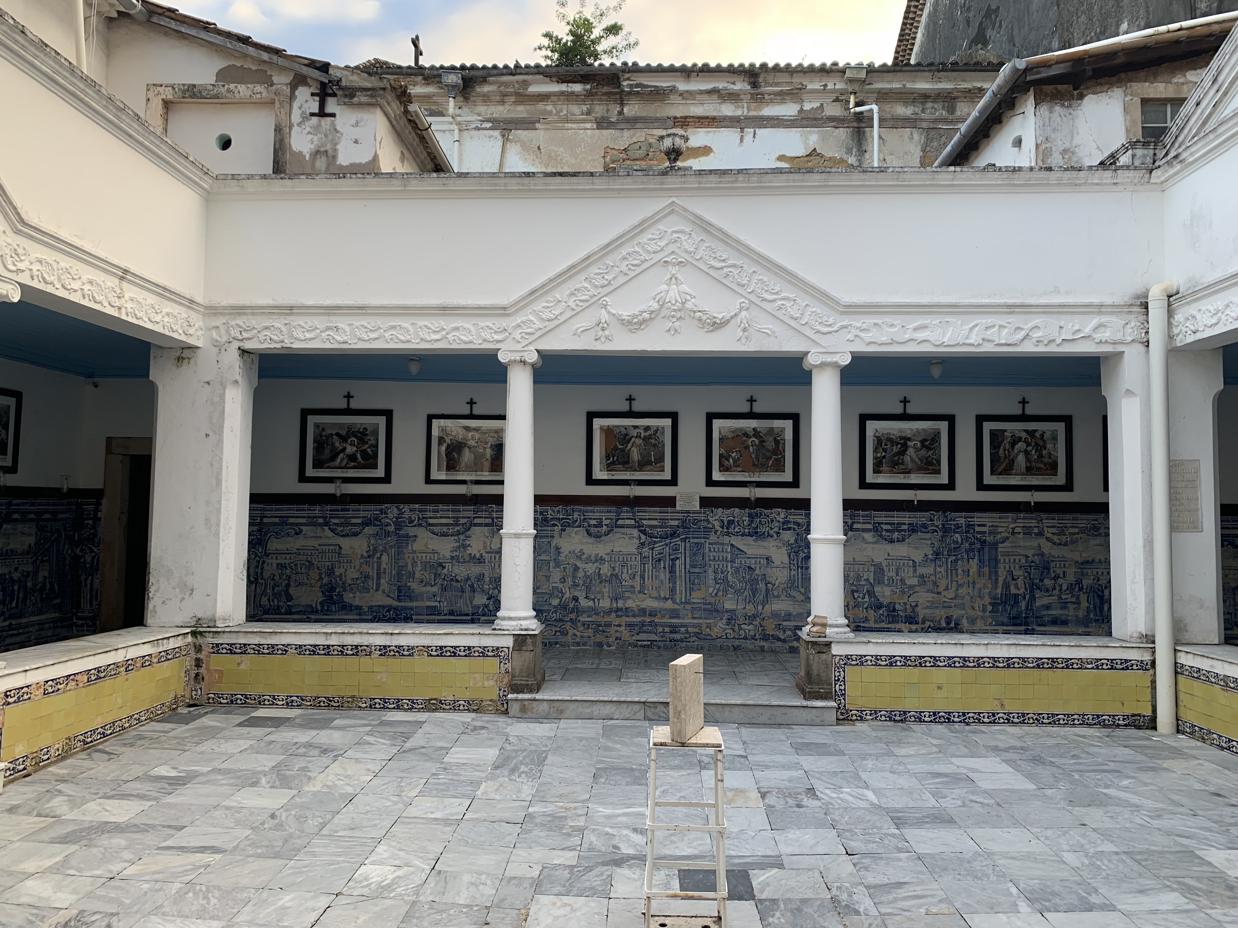 São Francisco cloister — another azulejo tile panel