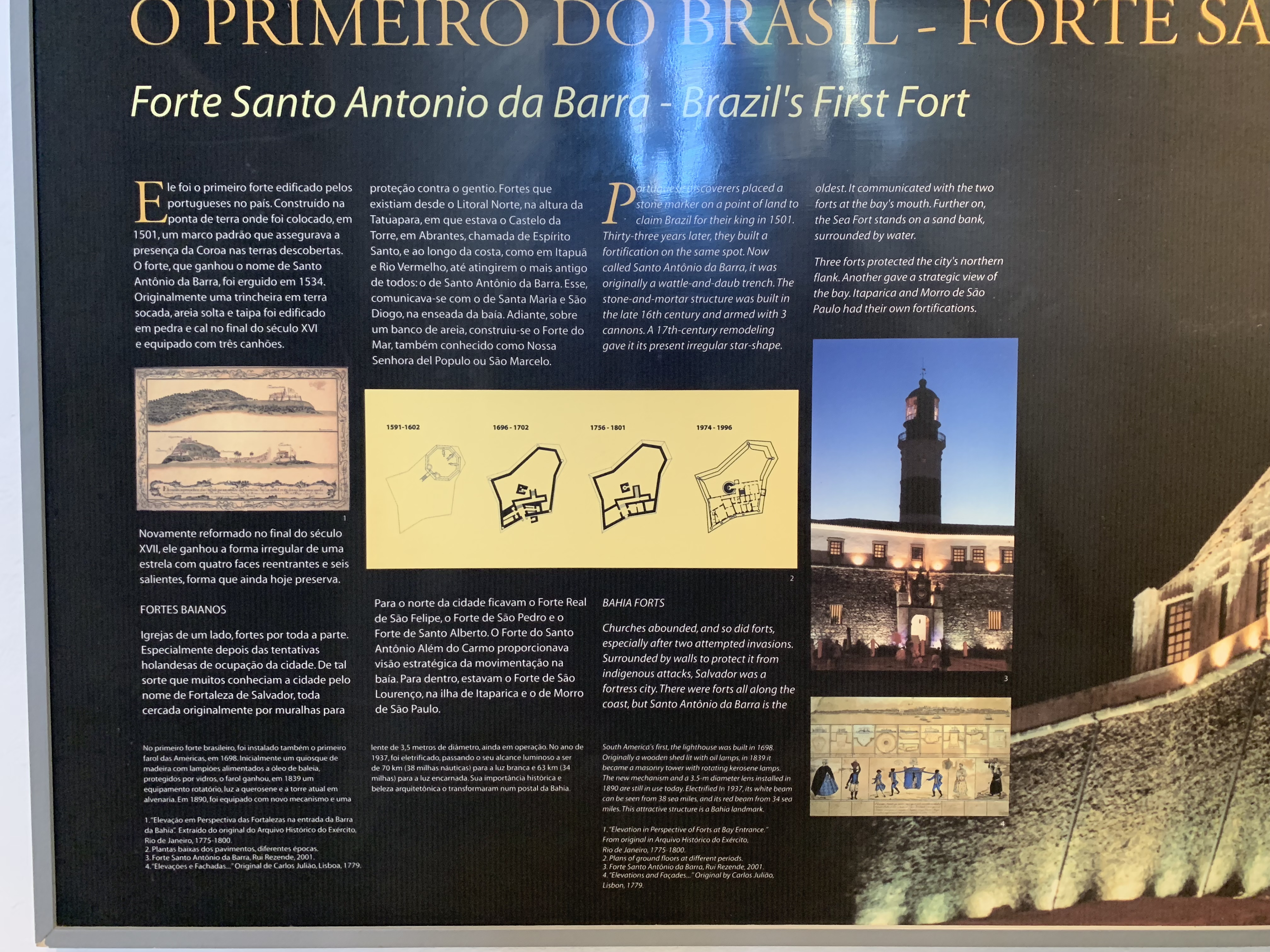 Historical information sign for Forte Santo Antônio da Barra